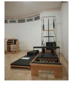 Đang tải 200kg Thiết bị tập thể dục Pilates Deep Squat Pilates Reformer Machine